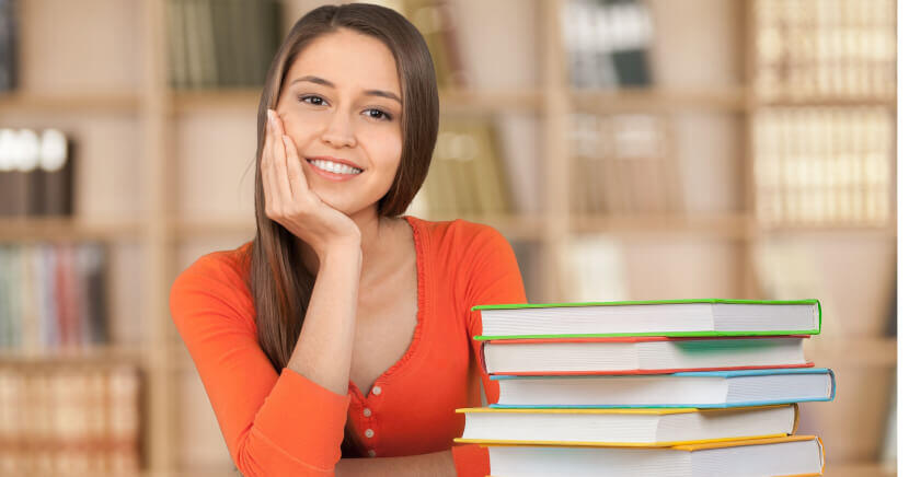 woman-in-library