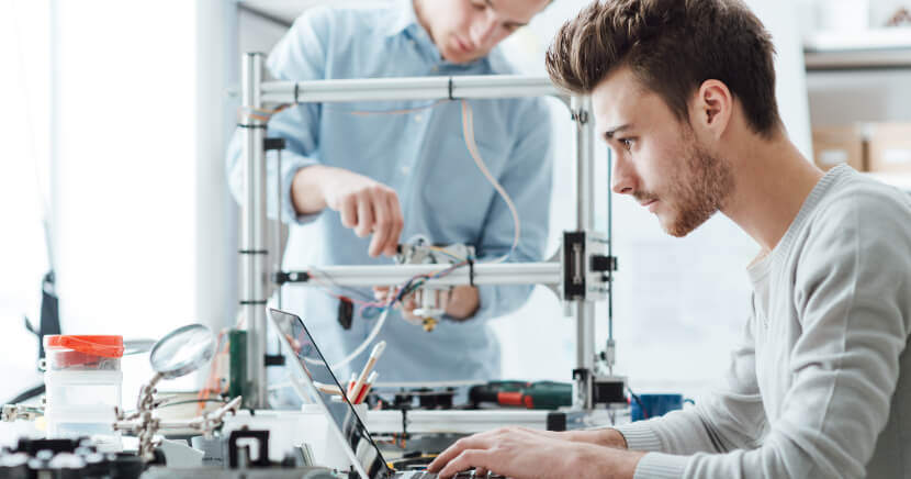 Two-Students-In-Tech-Lab