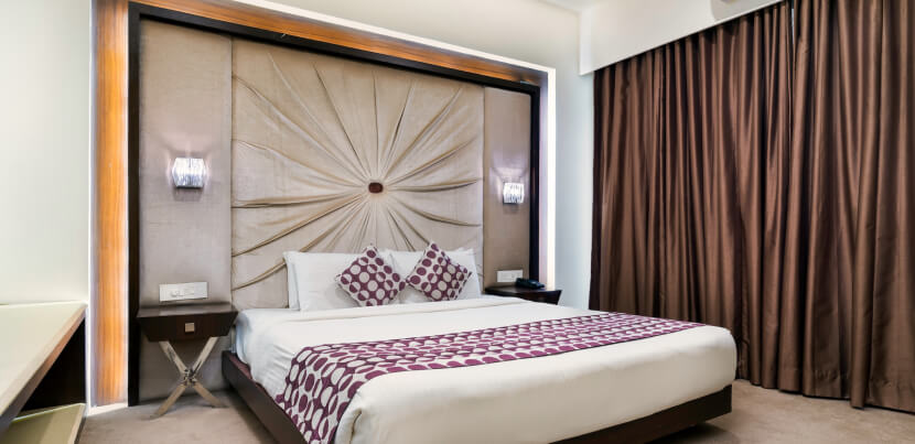 luxury-modern-hotel-bedroom
